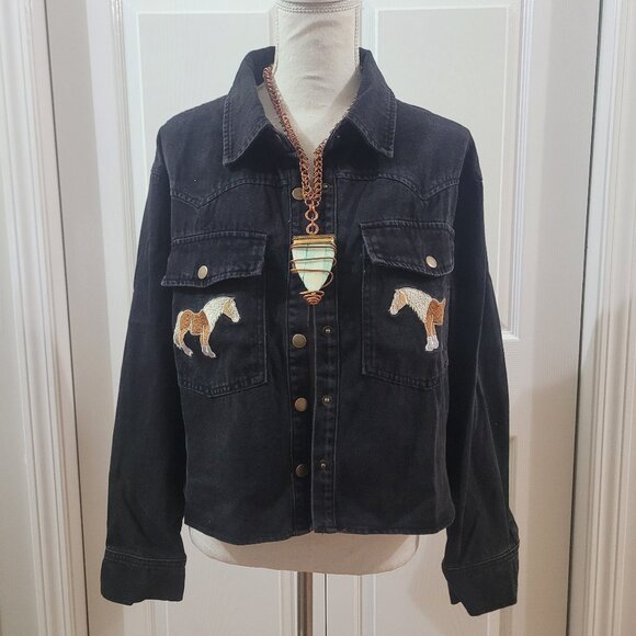 Horse Embroidered Cropped Denim Shirt / Light Jacket. - Picture 4 of 8